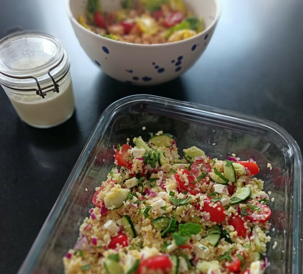 Salade boulgour, tomates cerise, concombre et fêta
